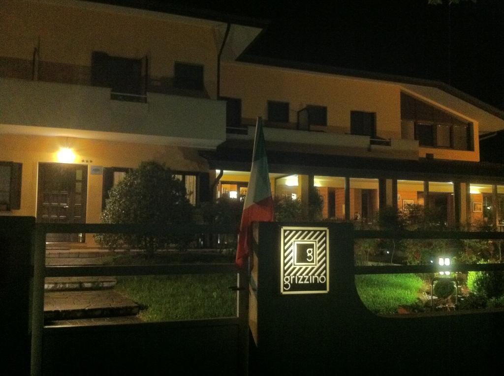 Hotel Grizzino Montereale Valcellina Esterno foto